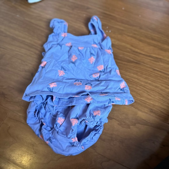 Matching set - Picture 2 of 2